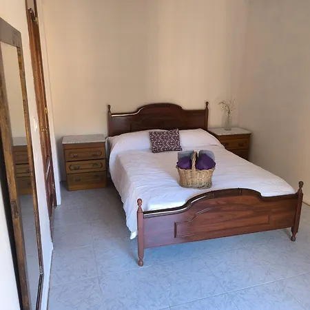 Casa De Pueblo En La Montana Dağ evi Gilgarcia